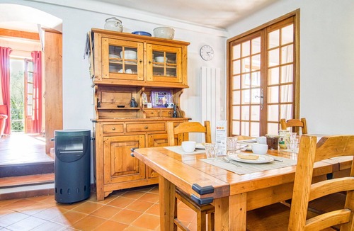 Entrecasteaux House | Wonderful private villa with hot tub, WIFI, A/C, private pool, TV, terrace and pets allowed