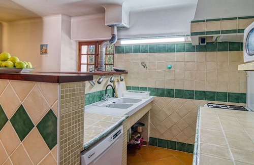 Entrecasteaux House | Wonderful private villa with hot tub, WIFI, A/C, private pool, TV, terrace and pets allowed