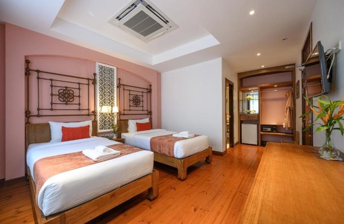 Old Phuket Town Hotel | WOO Gallery & Boutique hotel