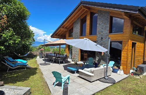 Saint-Cergues House | Wooden house between lake and mountains with indoor pool