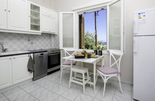 Ermoupoli Villa | Your home away from home