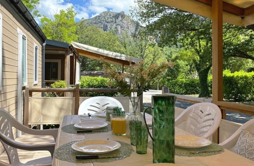 Moustiers-Sainte-Marie House | ZEcamping 3* animé piscine mobil-home TV LV clim 27m2 8 pers