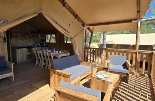 Saint-Laurent-du-Verdon House | ZEcamping 3 étoiles piscine pet friendly tente 35m2 5 pers