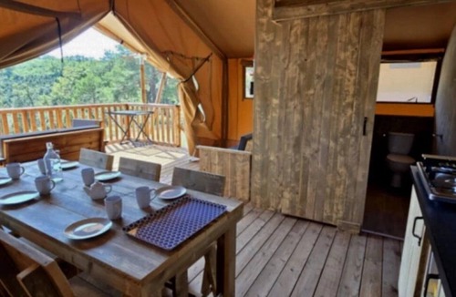 Saint-Laurent-du-Verdon House | ZEcamping 3 étoiles piscine pet friendly tente 35m2 5 pers