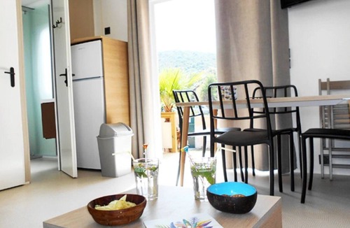 Bauduen House | ZEcamping 3* animaux acceptés mobil-home TV LV clim 34m2 8 pers