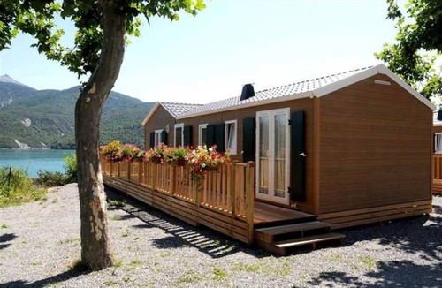 Chorges House | ZEcamping 3* pataugeoire pet friendly club enfant locatif TV LV clim