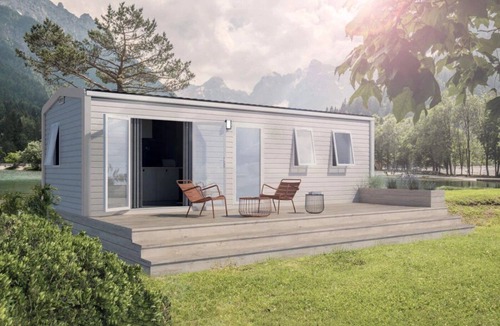 Callas House | ZEcamping 4* espace aquatique toboggans animaux acceptés tente TV clim