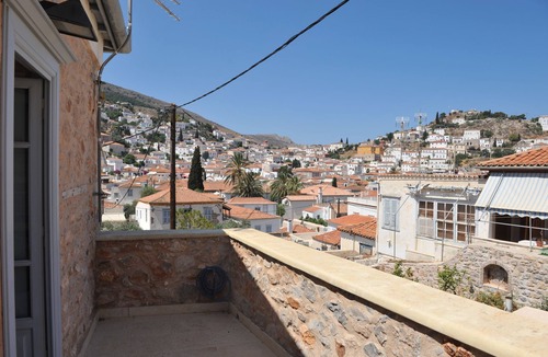 idhra Villa | Zeus House