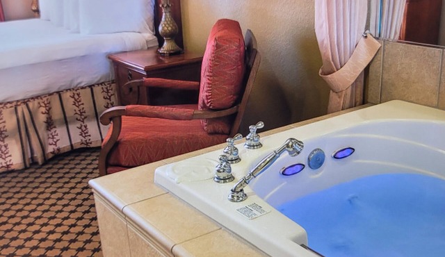 1 Bdrm Villa. A hearted warm feeling like home but in Orlando,then stay with us.