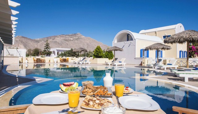 1- bed apt Near Black Beach-sleeps 4-parking