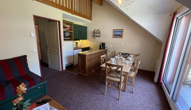 100m from resort center, 3rd floor, view mountain, tv, ski locker, 54m², Serre Chevalier