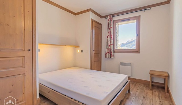 150m from resort center, floor -2, balcony, tv, 50m², Aussois