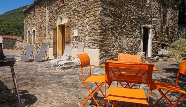 2 bedroom accommodation in Vieussan