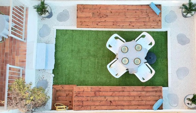 2 min de la Plage, Parking, Terrasse & Wifi!