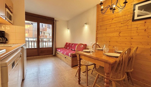 2-room apartment in Flumet - sleeps 4, pool, pets allowed