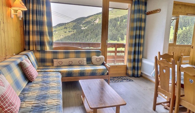 2-Room Apartment with Mountain Area, Ideal for Families, Pets Allowed