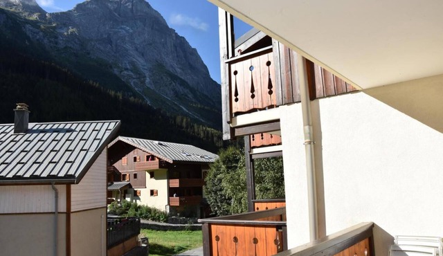 200m from resort center, 2nd floor, balcony, tv, ski locker, 44m², Pralognan-la-Vanoise