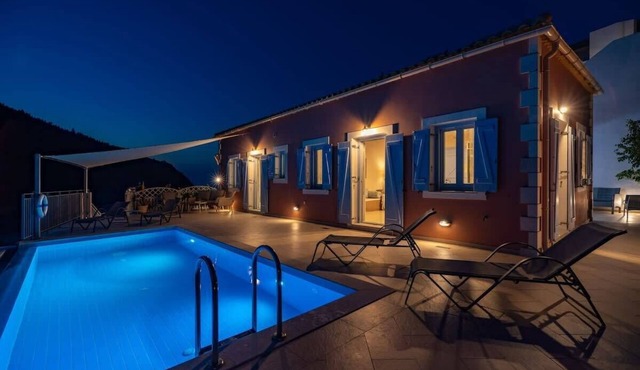 2BR Villa Infinity Pool Sea View
