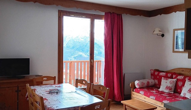 3-Room Apartment with Parking, Puy-Saint-Vincent