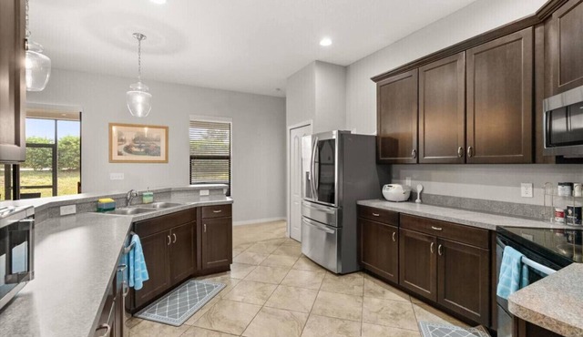 3BR Lake Wales | Game Room | BBQ | 45 Min to Disney | Sleeps 6