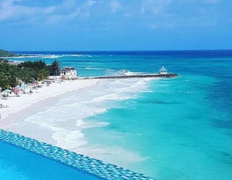 4BR Beachfront Villa w/Private Pool and Cook-JSCV