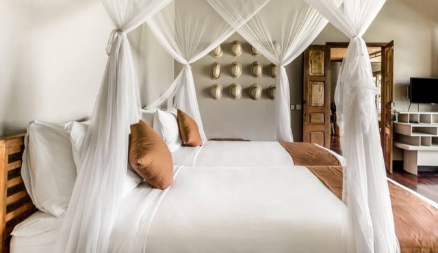 5 BDR Villa with sea views in Canggu