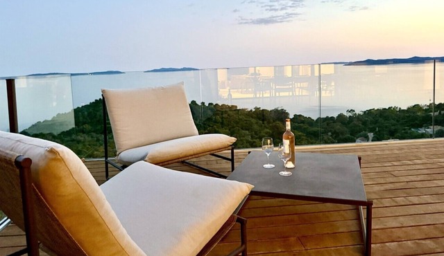 5* villa with panoramic sea view, hammam, pool-spa