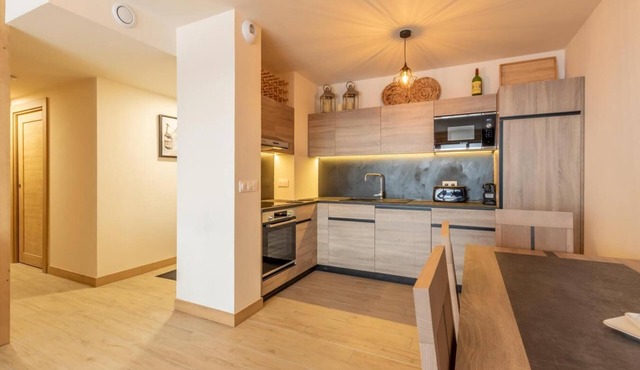 5th floor, fitness, swimming pool, sauna, hammam, terrace, ski locker, 70m², Les Arcs