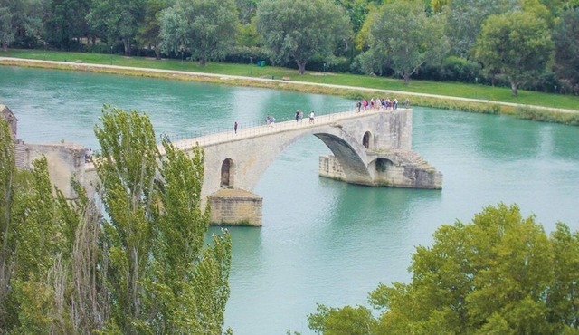 A SLICE OF HEAVEN PERFECTLY PLACE TO VISIT ILE ON THE SOURGES,CARPENTRAS,AVIGNON