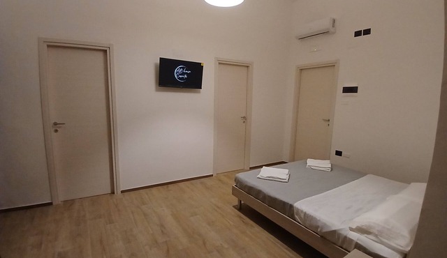 AB House Caserta - Royal Palace of Caserta and Railway Station five minutes away by car