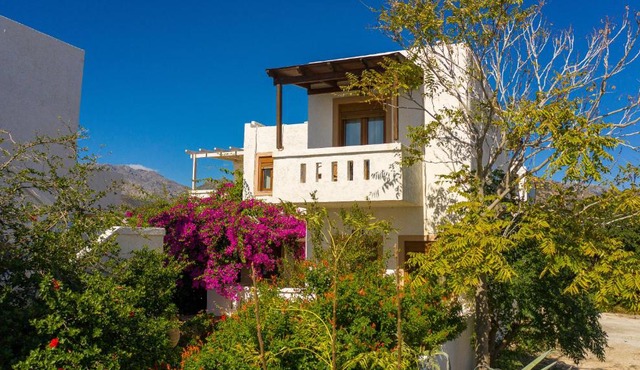 Akrotiri Apartments