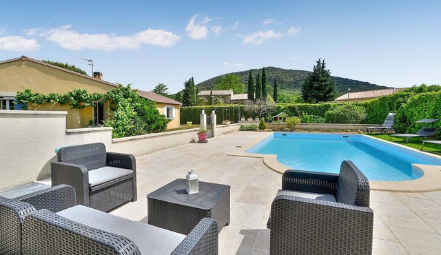 Amazing home in Malataverne