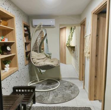 Analou Mood Accommodation