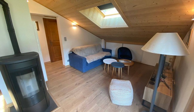 Apartment with balcony and parking, mountain views