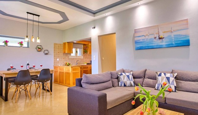 Apartment 'Angeliki's House' with Sea View, Wi-Fi and Air Conditioning