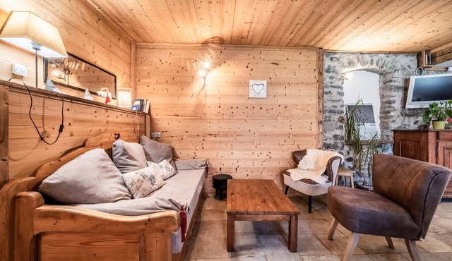Apartment 'Bel Appartement - Sixt Fer Cheval' with Private Terrace, Private Garden and Wi-Fi