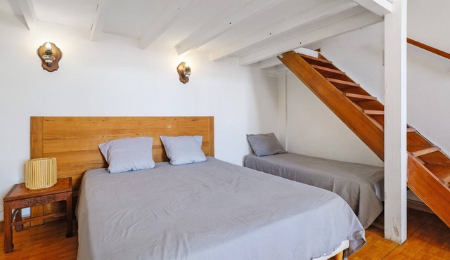 Apartment 'Chez Christian - La Turbie' with Sea View, Wi-Fi, and Air Conditioning