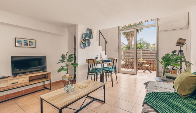 Apartment de L Islette by Sur la mer