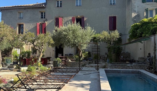Apartment in the Angelot Vineyards - At Mas Des Armouriers
