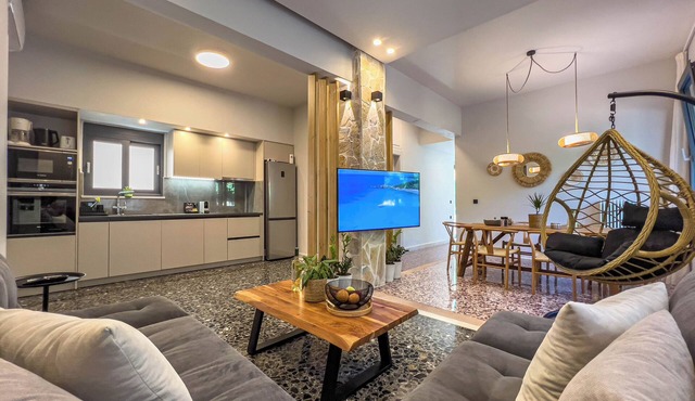 Aperon Suite - Downtown Chania