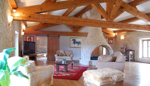 Apparte for rent on beautiful area of Var. Infinity pool and Mini Gol