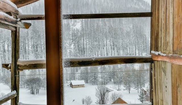 Appartement Chaleureux Dans Maison Traditionnelle et Authentique du Queyras