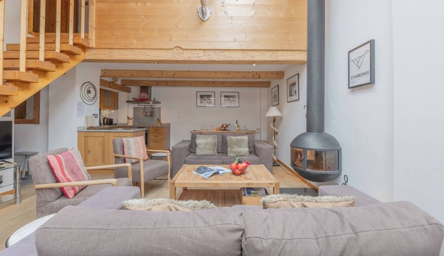 Apt Clusettes 1-min walk to ski + parking & WiFi, Le Tour (Argentière), France
