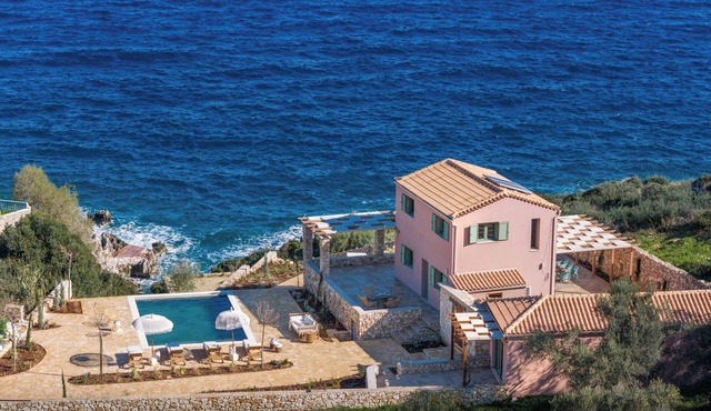 Astarte Villas - Cocoon Private Beach Front Villa
