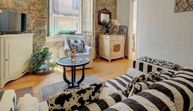 ATYPIQUE APPARTEMENT 2 CHAMBRES SUQUET A2B159