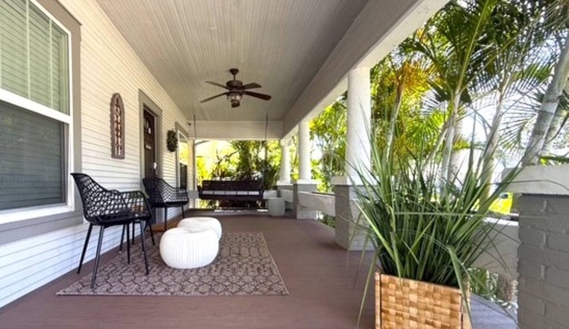 Bay to Bay Sanctuary - Charming South Tampa Craftsman Home Near Bayshore