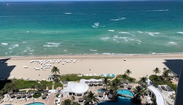 Beach Resort DIRECT OCEAN FRONT VIEW- Only 15min from FIFA
