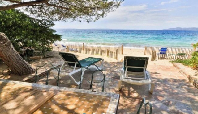 Beachfront Villa for 2 People, Private Beach, Right on the Water