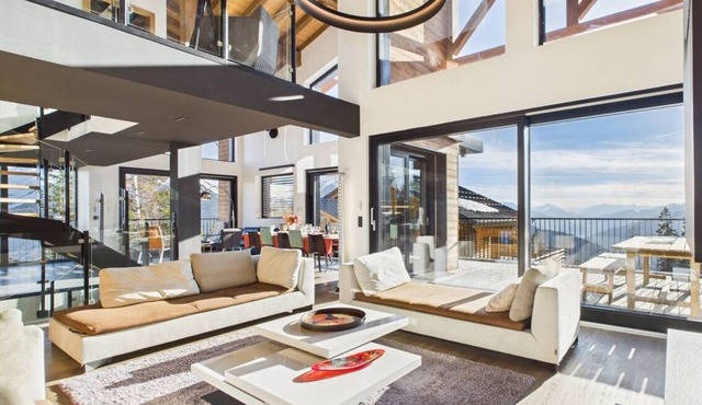 Beautiful upscale chalet MIL8 for rent