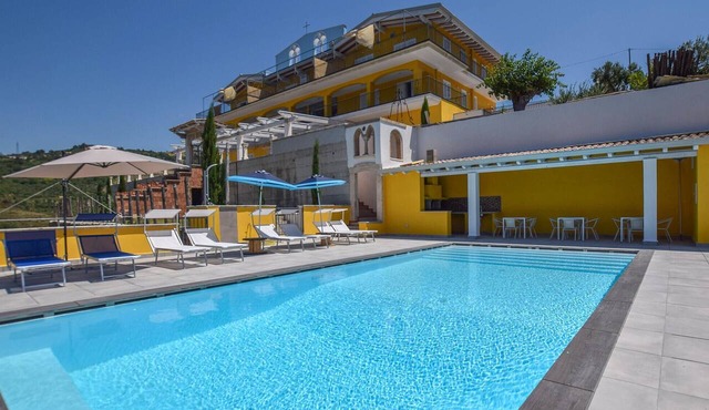 Beautiful apartment in Laureana Cilento with WiFi